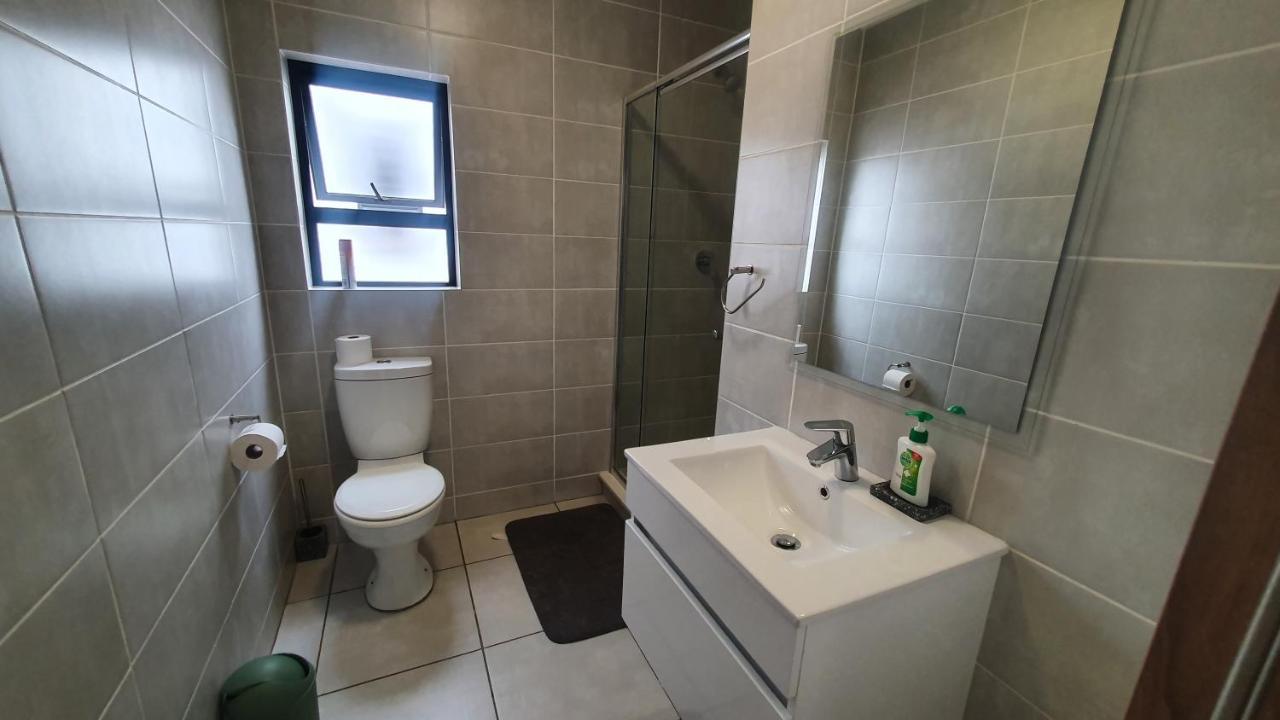 The Blyde Crystal Lagoon One Bedroom Apartment Претория Екстериор снимка